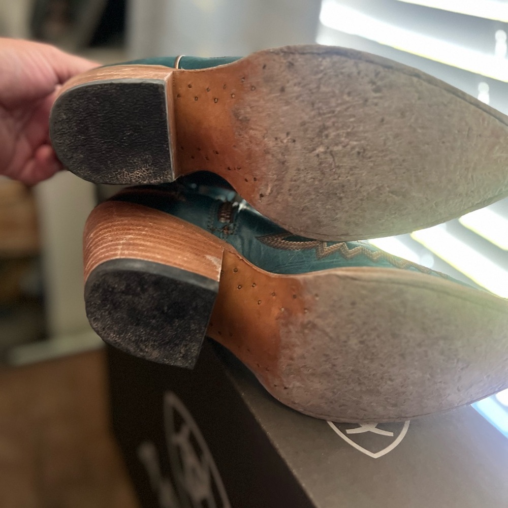 Women’s Ariat Casanova Western Boots - Picture 7 of 8